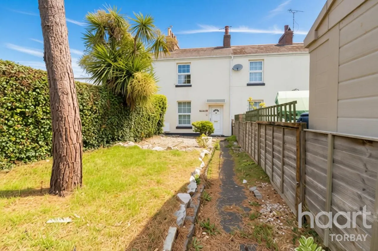 2 bed house for sale, St James Place, Torquay, TQ1