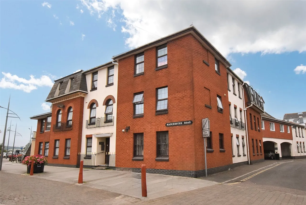 1 bed property for sale — Chester Court, Manchester Road, Exmouth, Devon, EX8