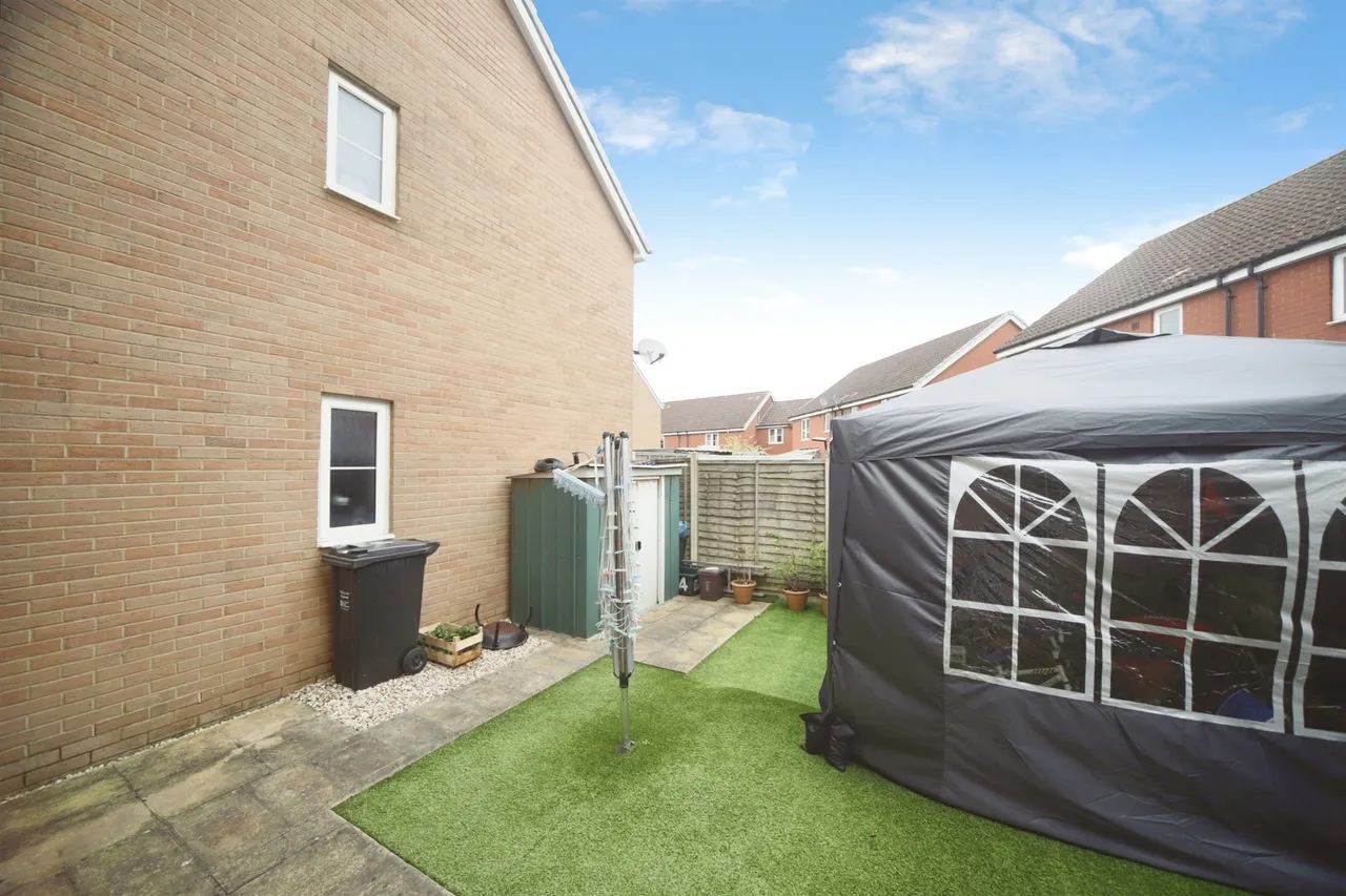 Catalana Way, Bridgwater, TA6, photo 8