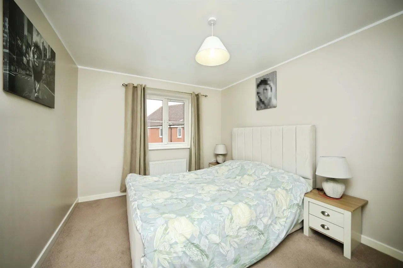 Catalana Way, Bridgwater, TA6, photo 10