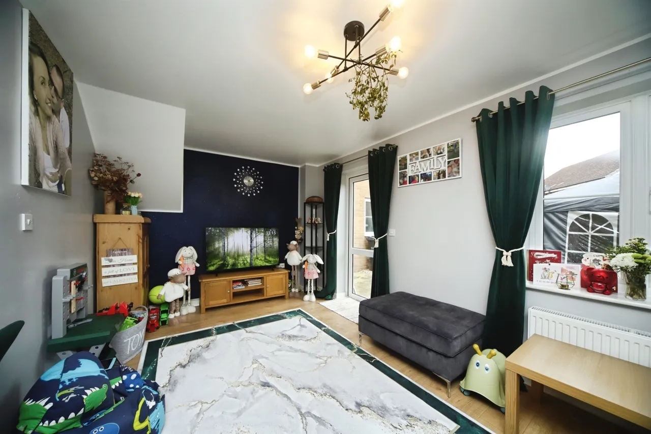 Catalana Way, Bridgwater, TA6, photo 6