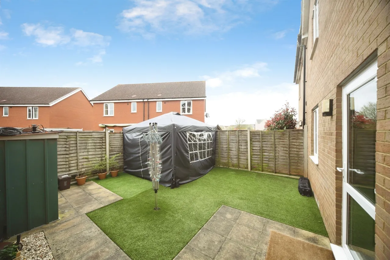 Catalana Way, Bridgwater, TA6, photo 4