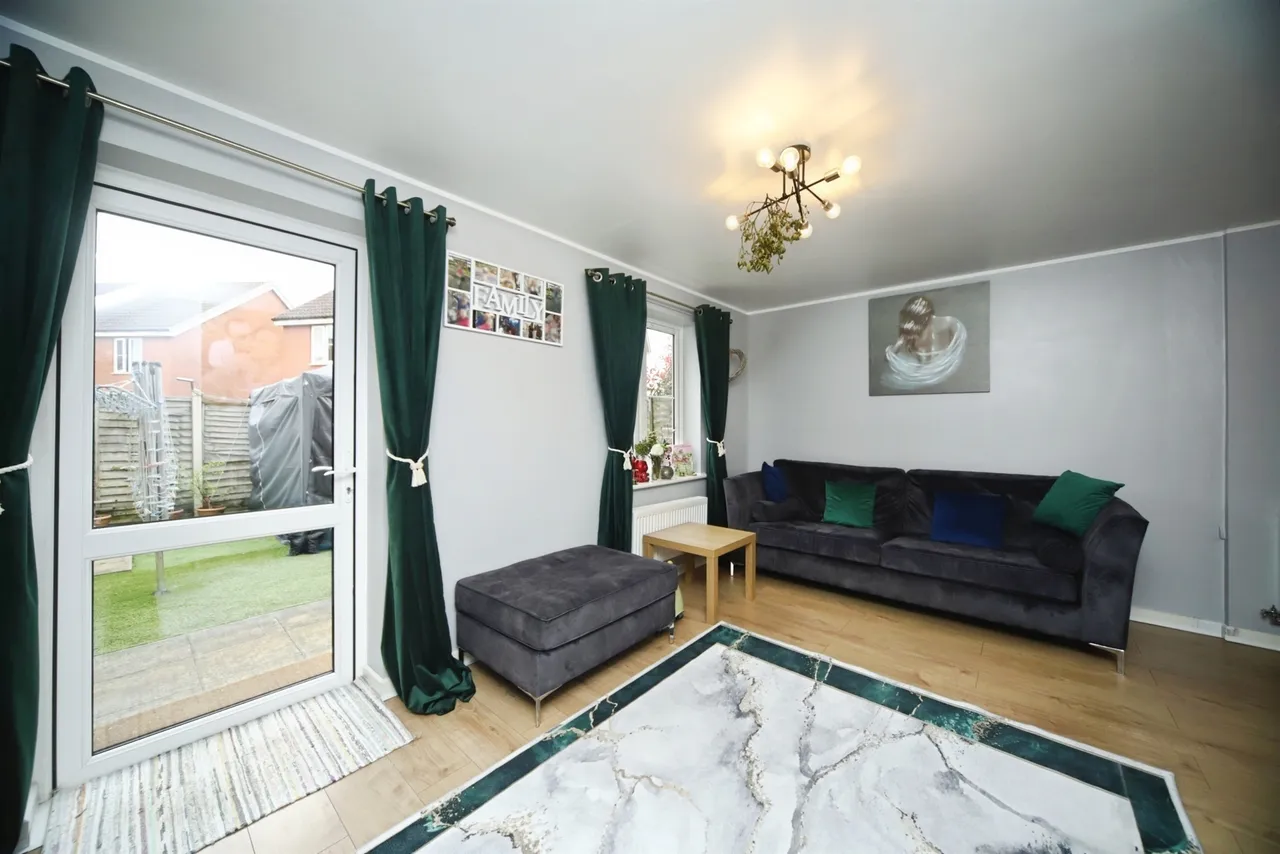 Catalana Way, Bridgwater, TA6, photo 7