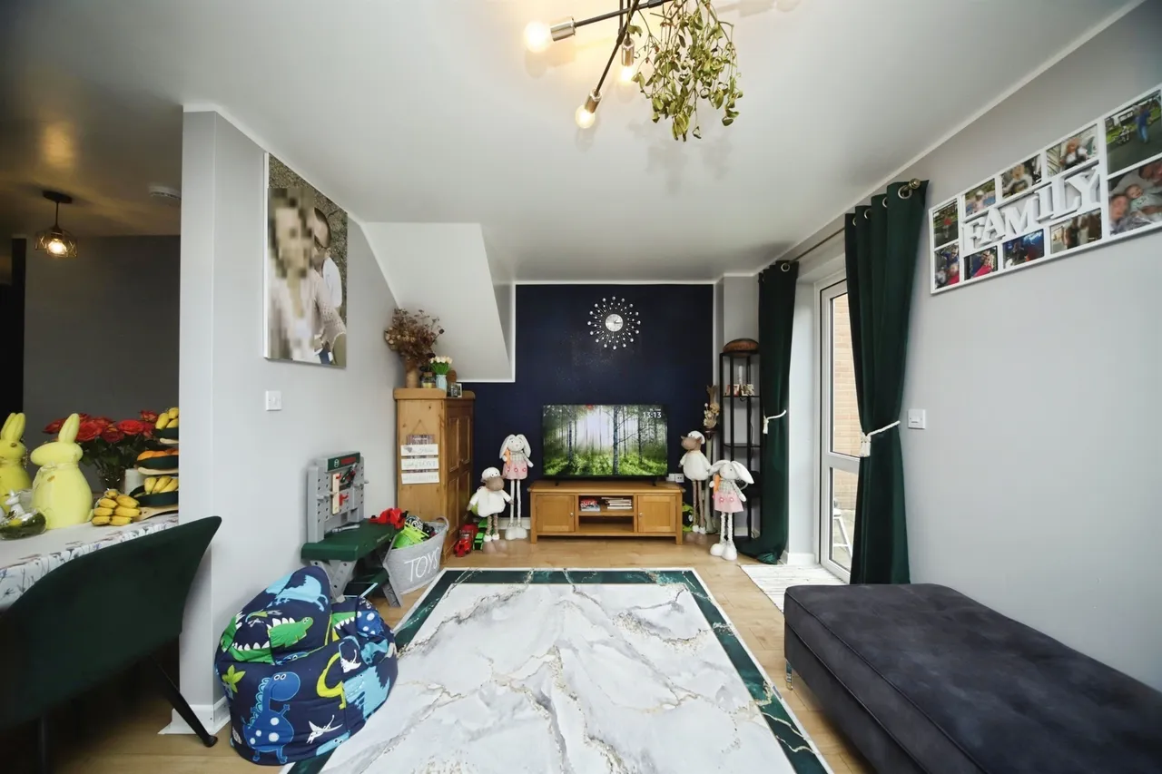 Catalana Way, Bridgwater, TA6, photo 17