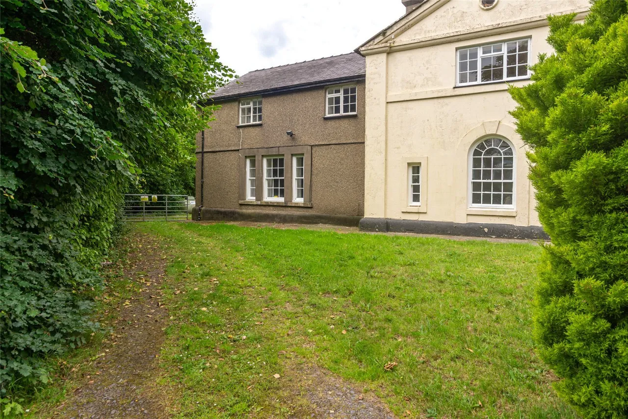 Clynnog Road, Caernarfon, LL54, photo 6