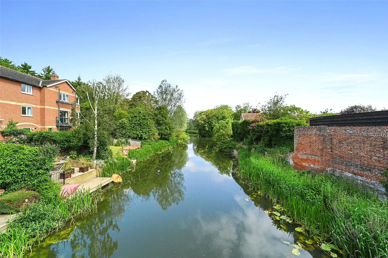 Colchester Road, Bures, CO8, photo 10