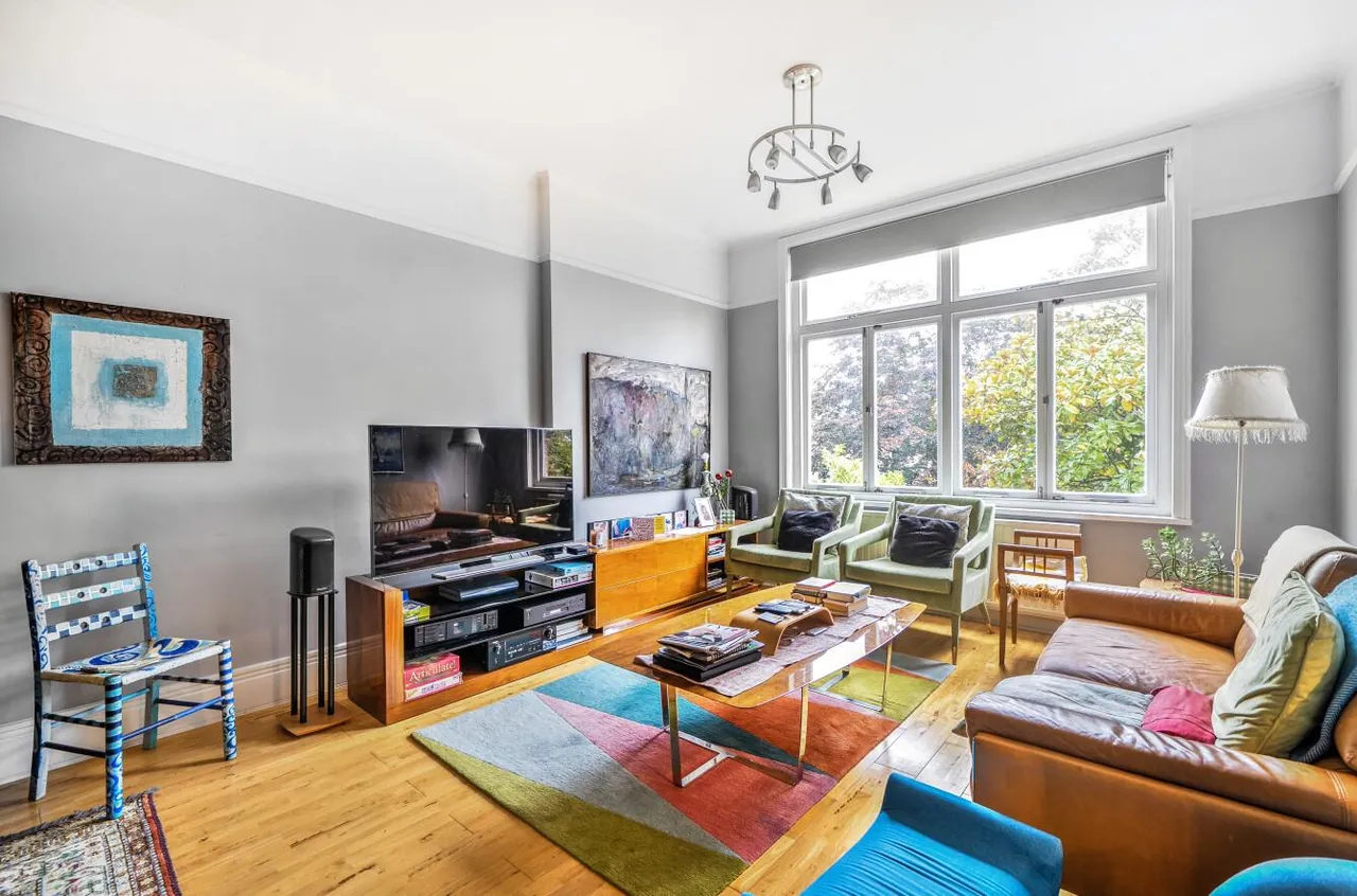 2 bed flat for sale, Fitzjohns Avenue, Hampstead, NW3