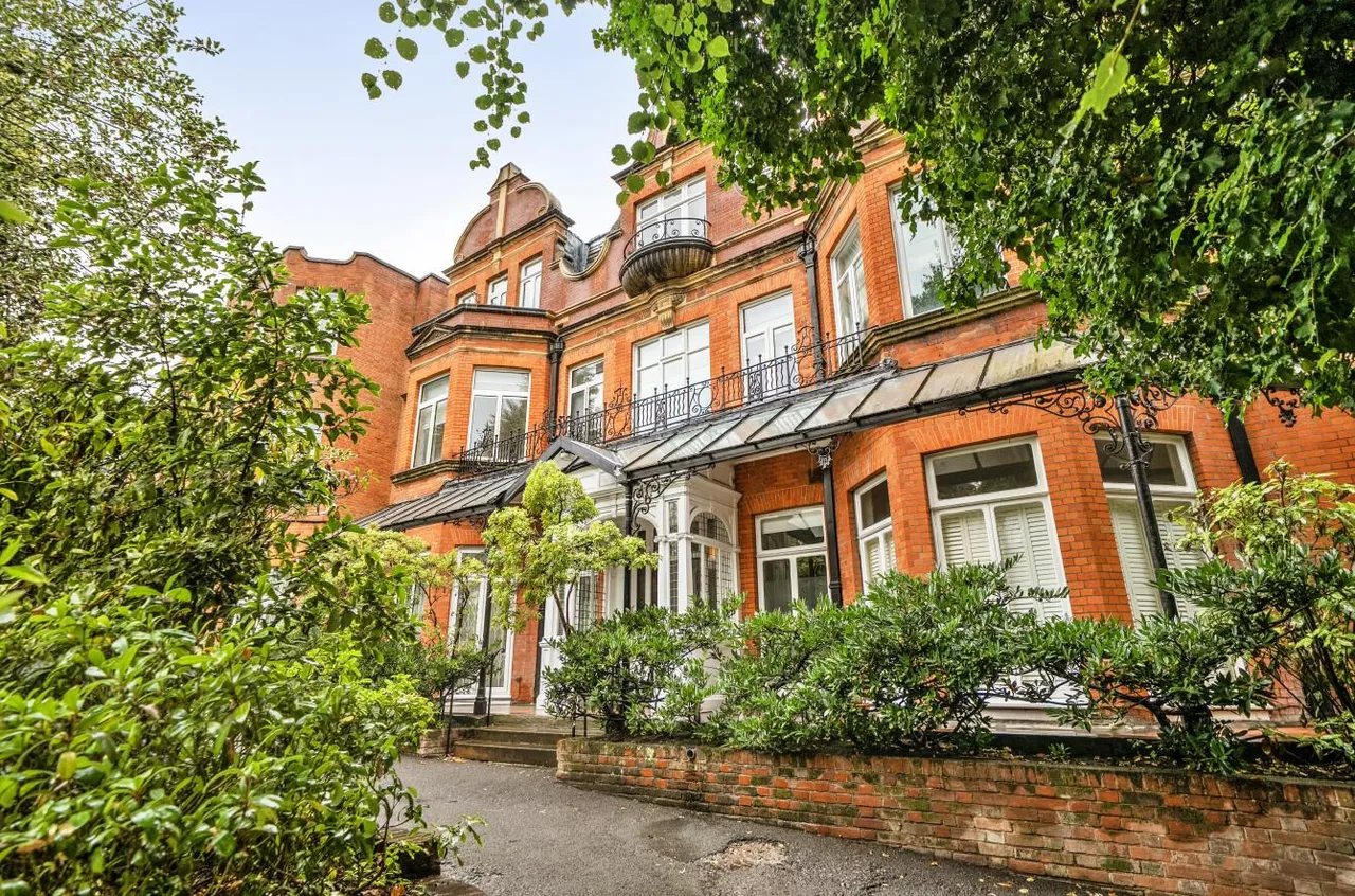 Fitzjohns Avenue, Hampstead, NW3, photo 2