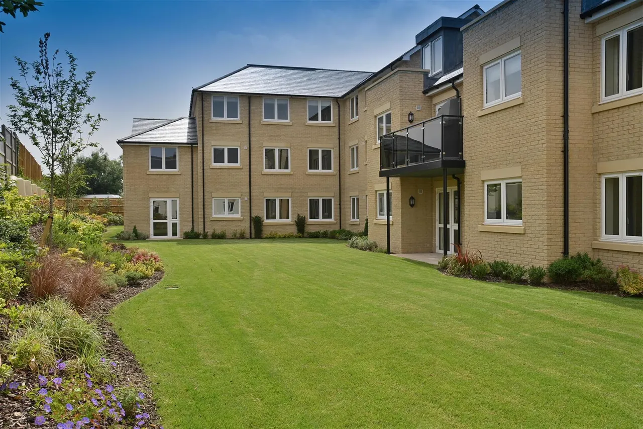 The Causeway, Chippenham, SN15, photo 2