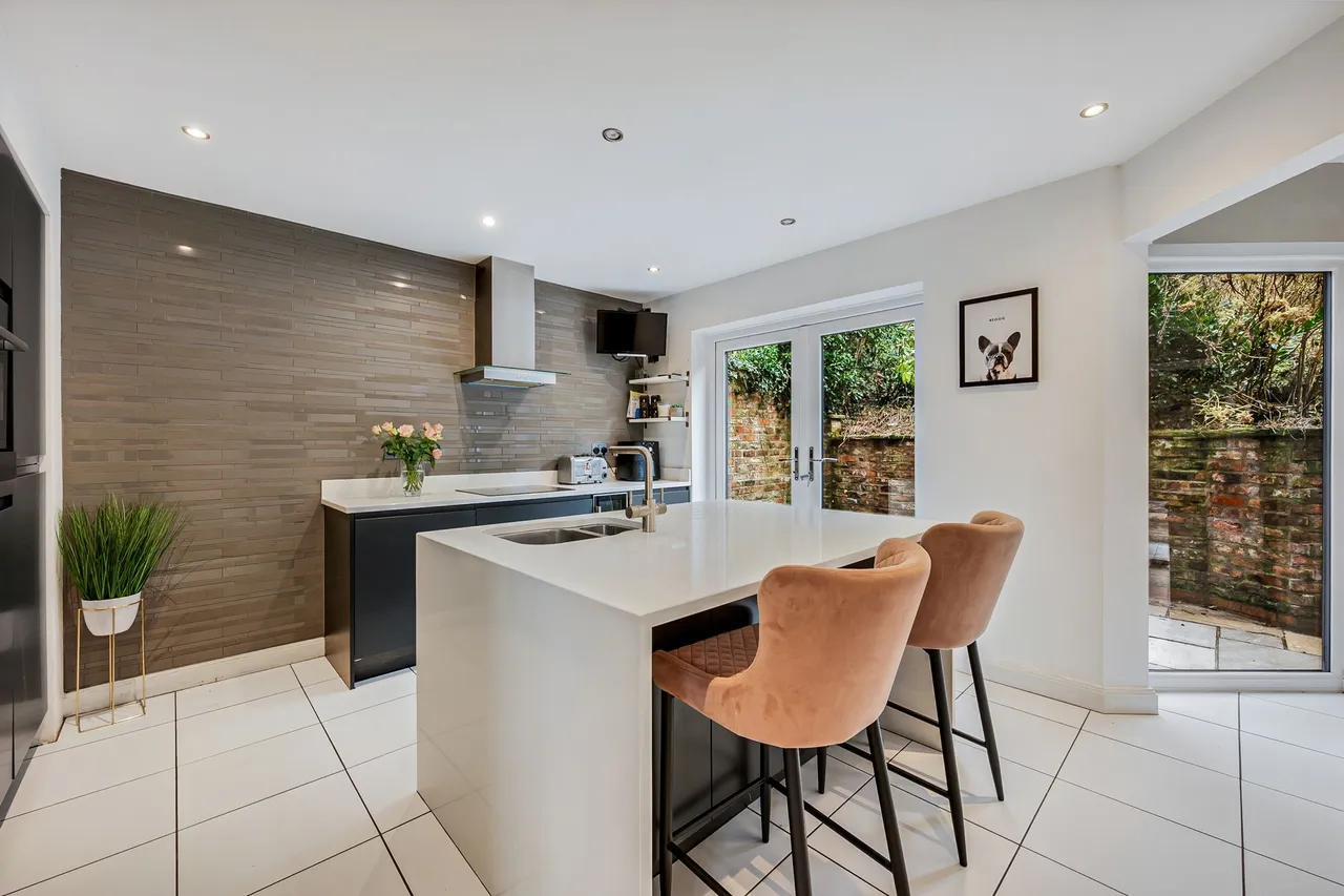 Lydiat Lane, Alderley Edge, photo 7