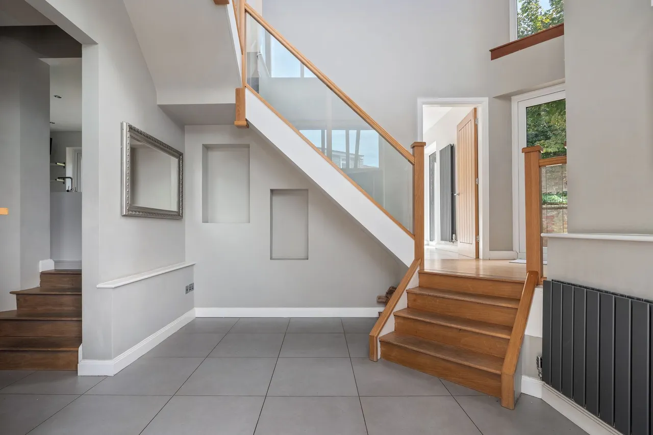 Lydiat Lane, Alderley Edge, photo 4