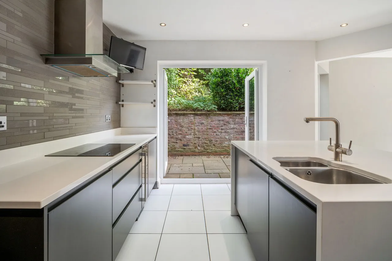 Lydiat Lane, Alderley Edge, photo 8