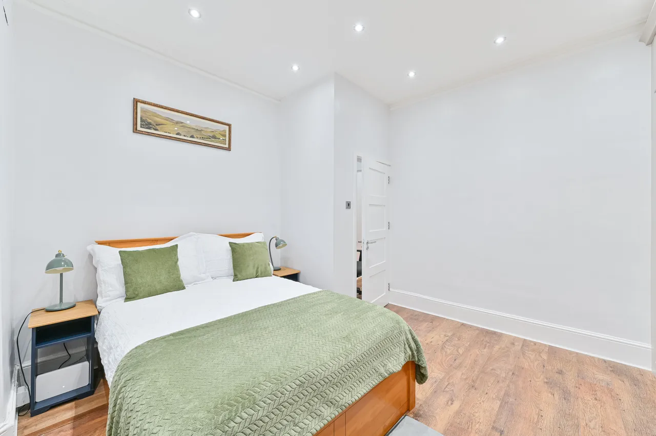 Flat 1, 25 Birchanger Road, London, photo 8