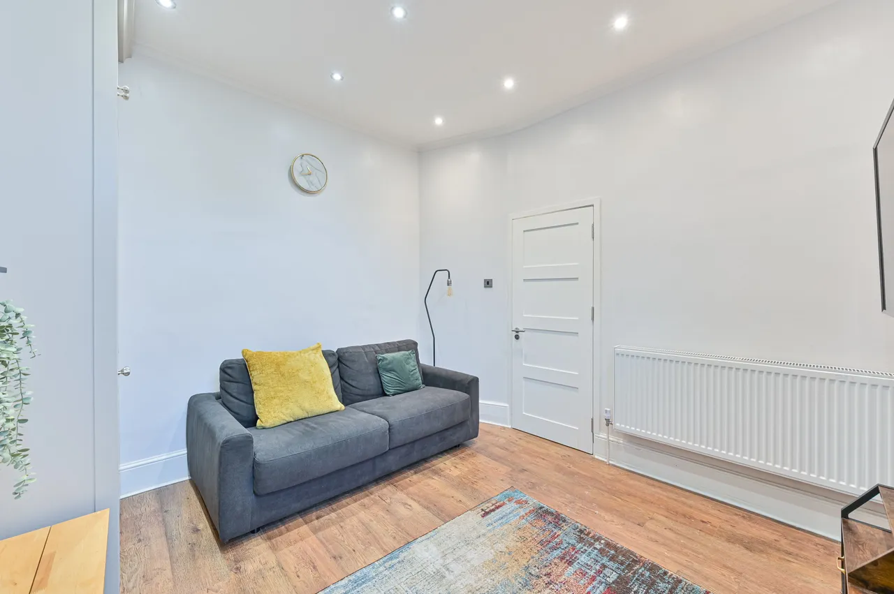 Flat 1, 25 Birchanger Road, London, photo 4