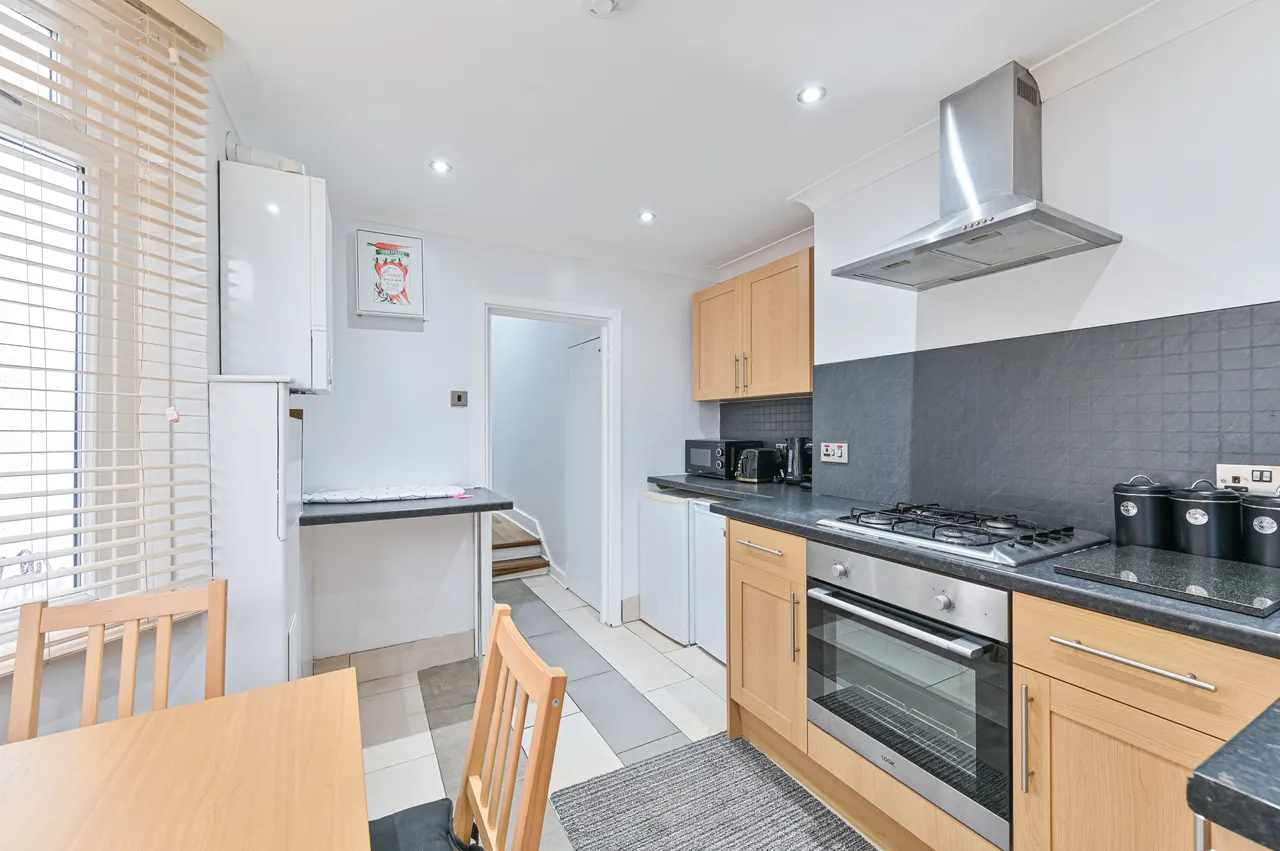 Flat 1, 25 Birchanger Road, London, photo 6