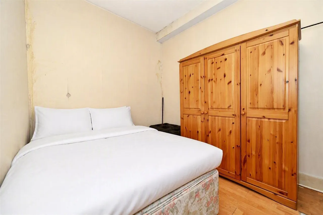High Street North, Dunstable, Bedfordshire, LU6, photo 9