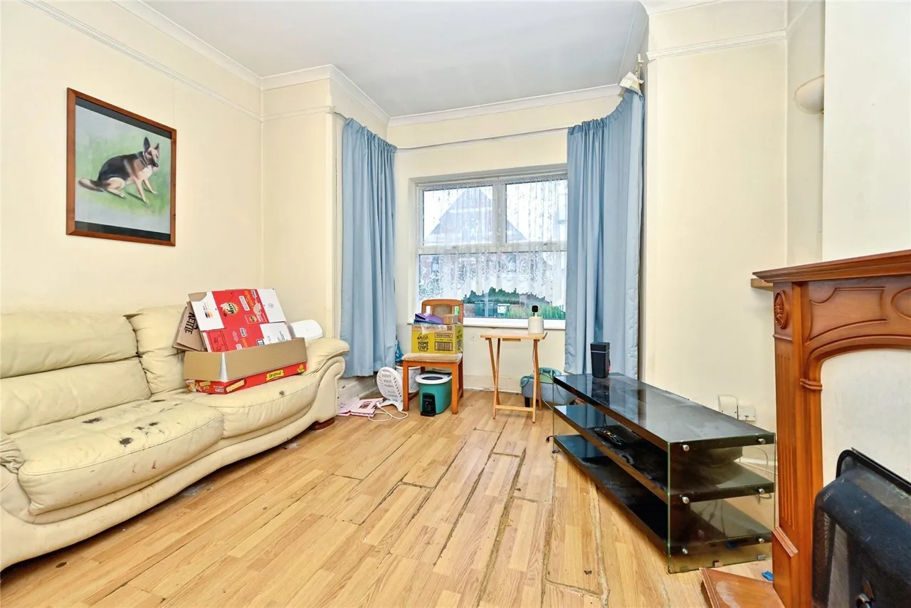 High Street North, Dunstable, Bedfordshire, LU6, photo 3