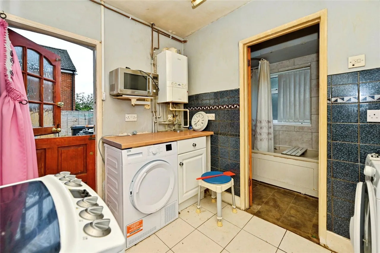 High Street North, Dunstable, Bedfordshire, LU6, photo 8