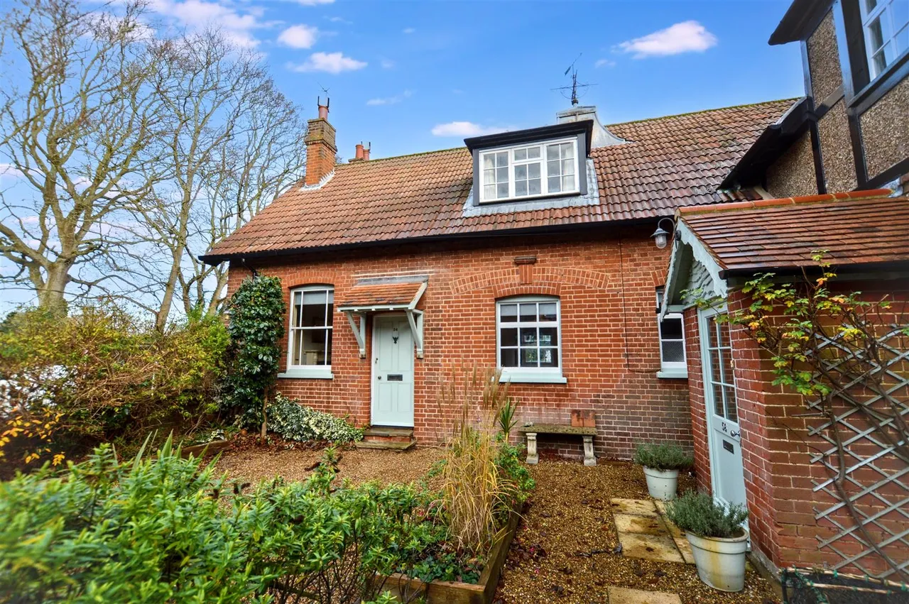 High Street, Overstrand, NR27, photo 21