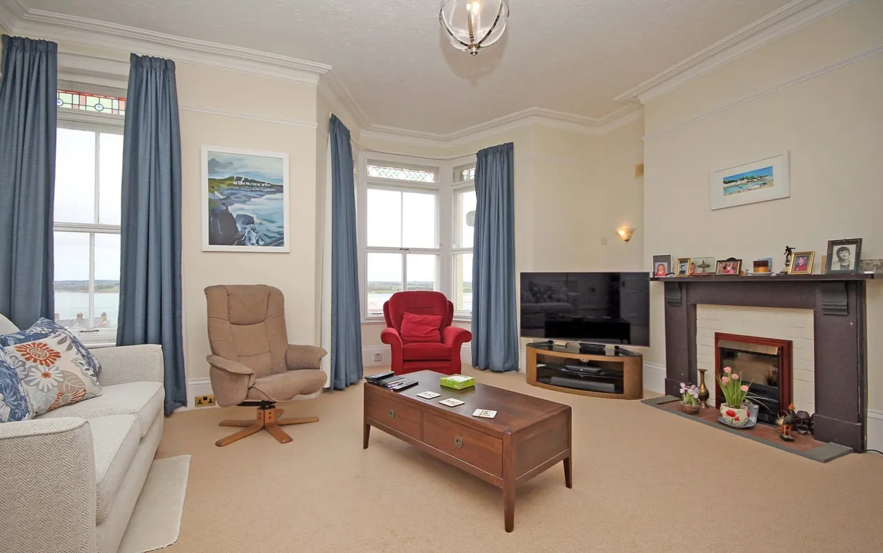 St. Davids Road, Caernarfon, photo 14