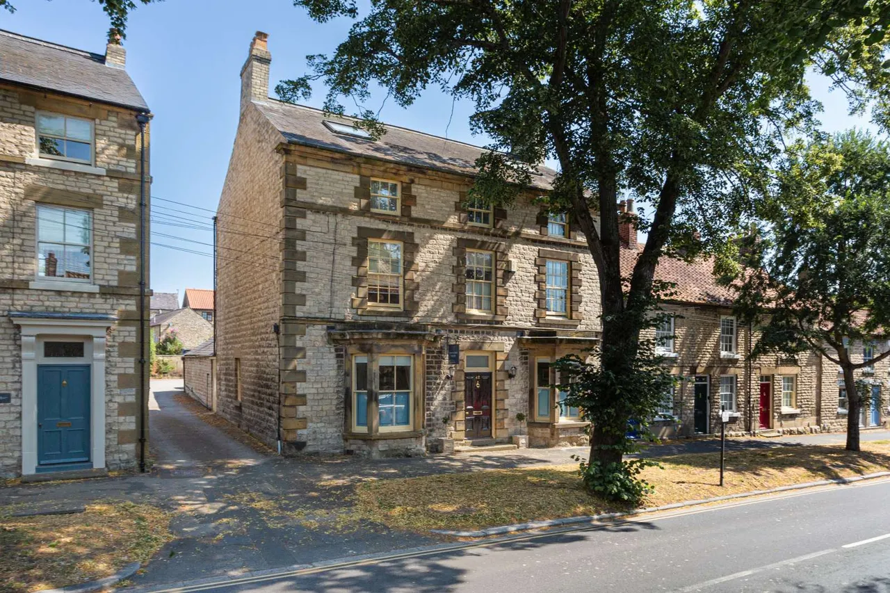 6 bed house for sale — Eastgate, Pickering, North Yorkshire, YO18 7DU