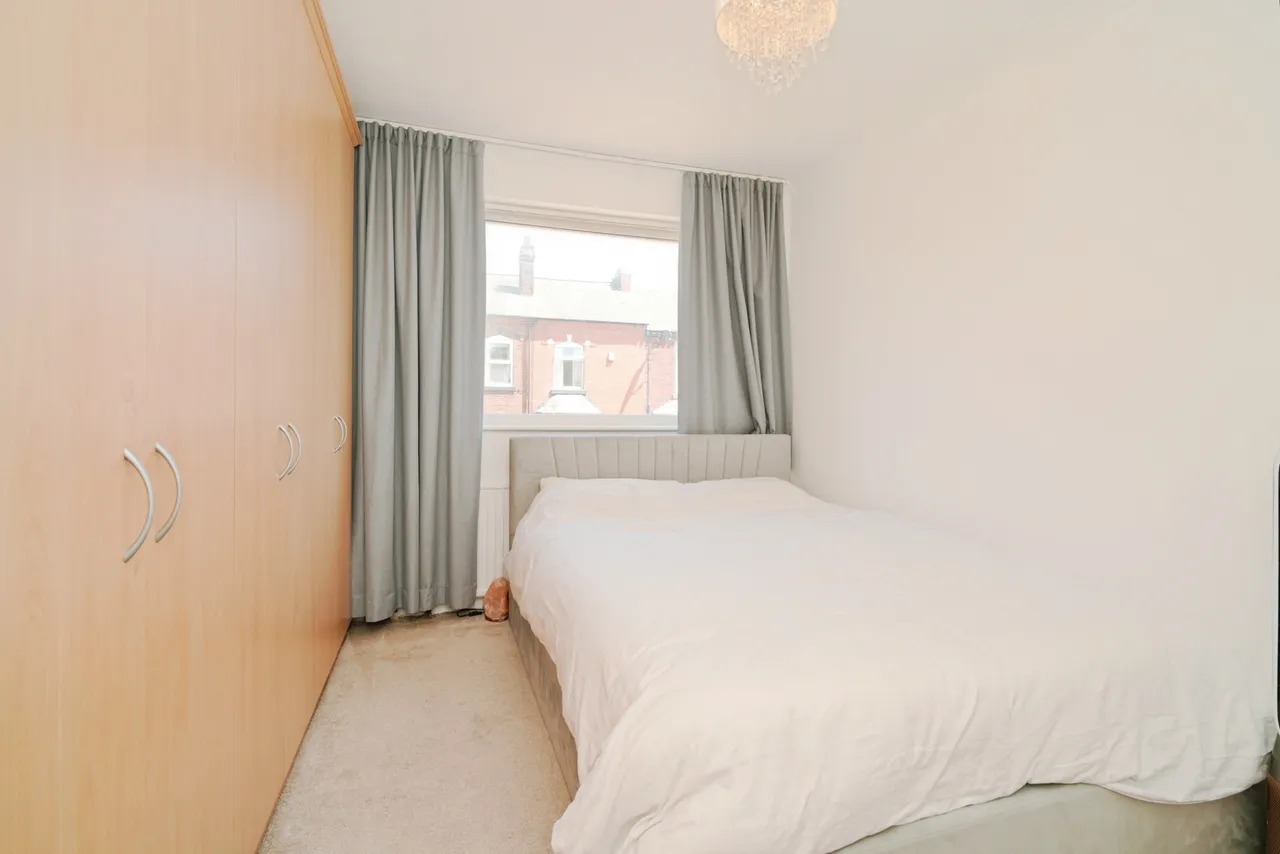 Boothroyden Road, Manchester, photo 12