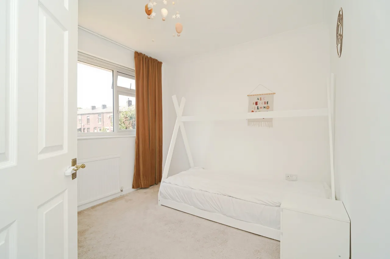 Boothroyden Road, Manchester, photo 8