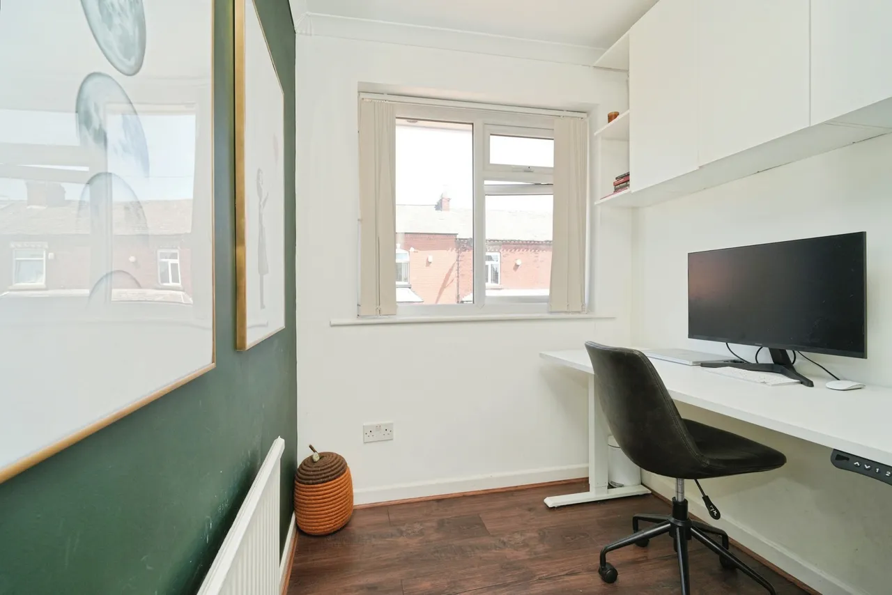 Boothroyden Road, Manchester, photo 11