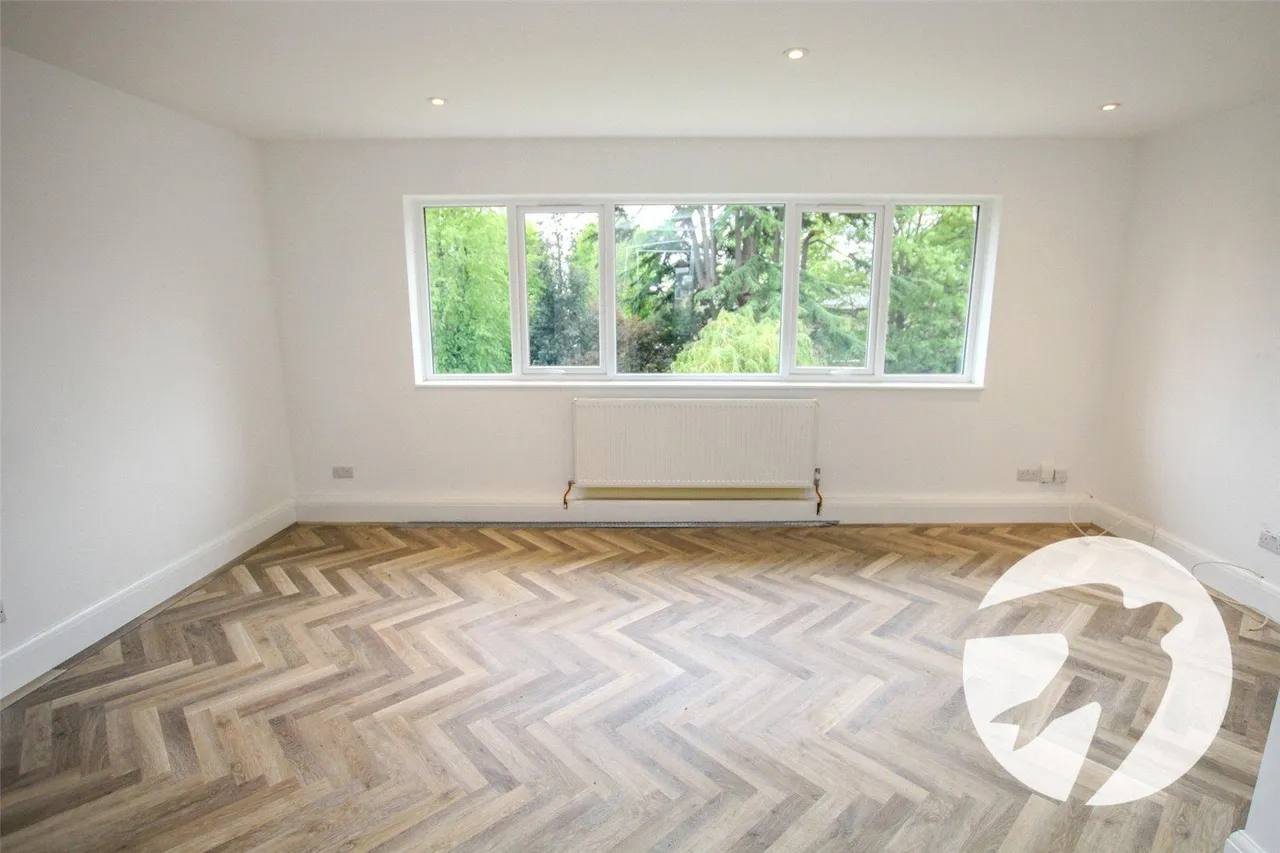 Woodington Close, London, SE9, photo 9