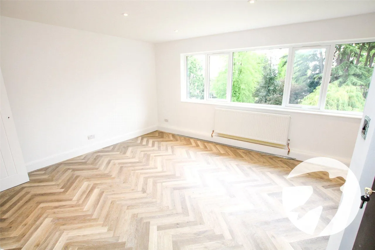 Woodington Close, London, SE9, photo 3