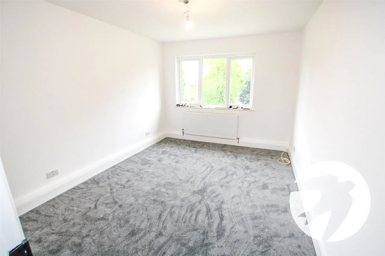 Woodington Close, London, SE9, photo 6