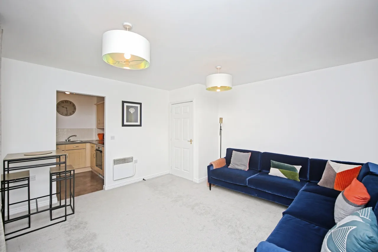 Design Close, Bromsgrove, B60, photo 3