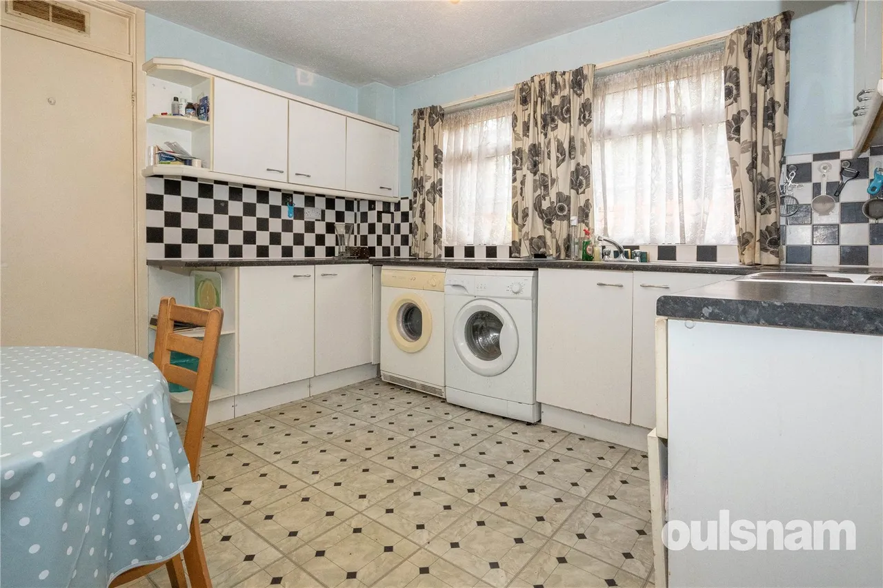 Selcombe Way, Kings Norton, Birmingham, West Midlands, B38 9RJ, photo 4