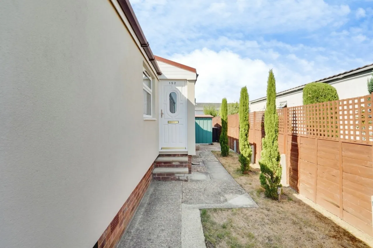 Three Starpark, Henlow, photo 4