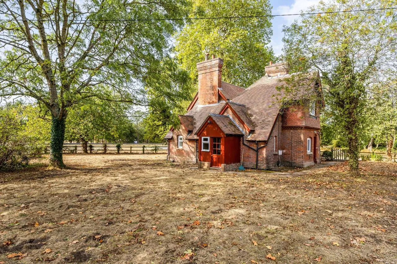 Angmering Park, Angmering, Littlehampton, West Sussex, BN16 4EX, photo 12