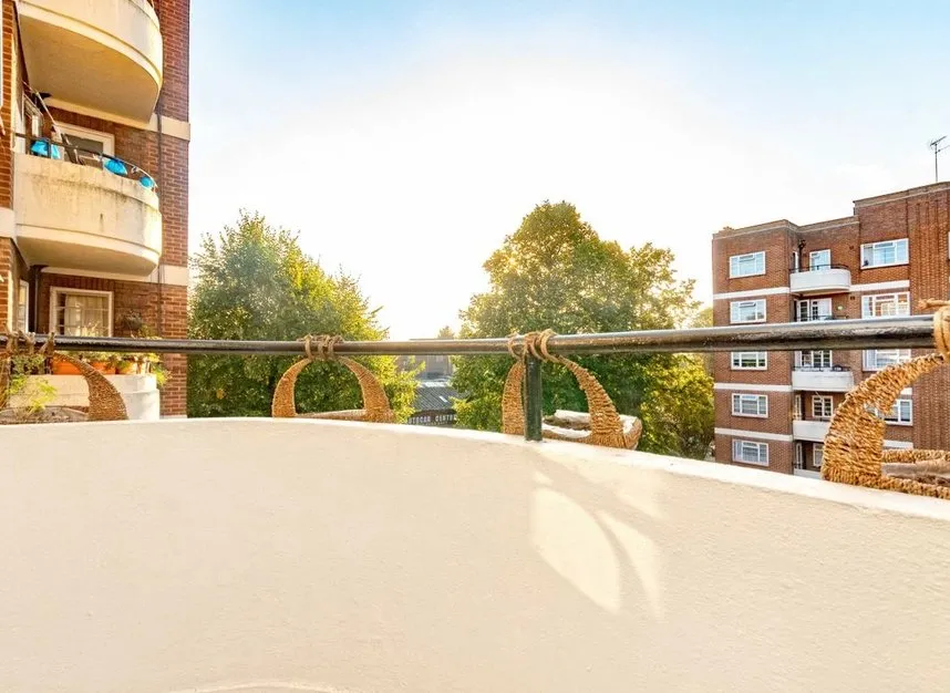 Bollo Lane, Acton, W3, photo 6