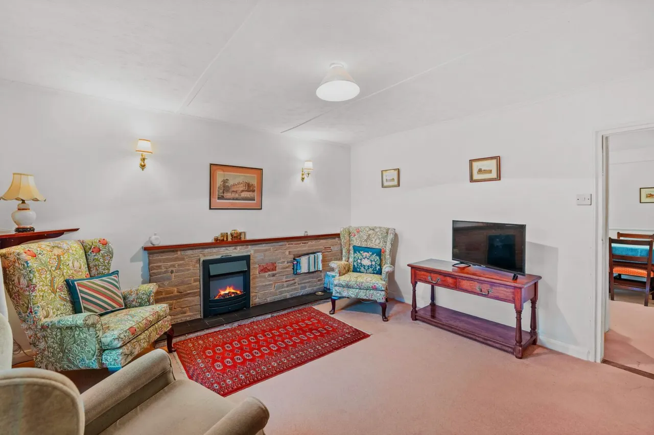 Chapel Lane, Ashurst Wood, East Grinstead, East Grinstead, RH19 3QT, photo 6