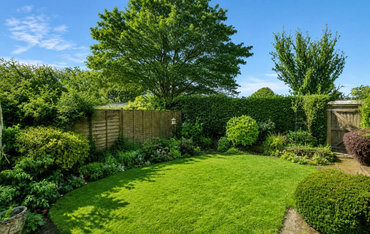 Chapel Lane, Ashurst Wood, East Grinstead, East Grinstead, RH19 3QT, photo 10