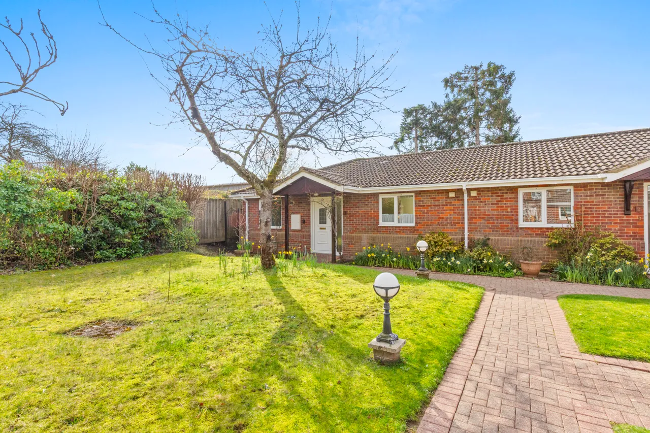 Dobbins Lane, Aylesbury, HP22, photo 12