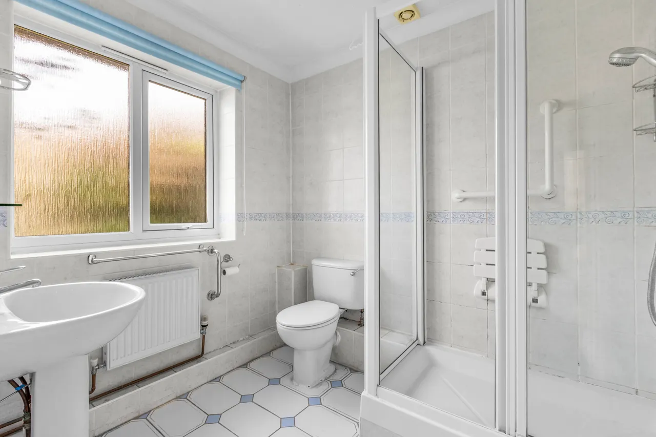 Dobbins Lane, Aylesbury, HP22, photo 6