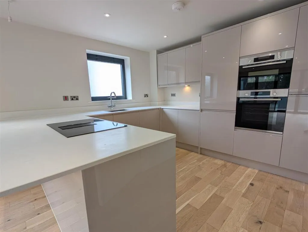 Apartment 8 Willow View, Forest Drive, Lytham St. Annes, FY8 4PS, photo 12