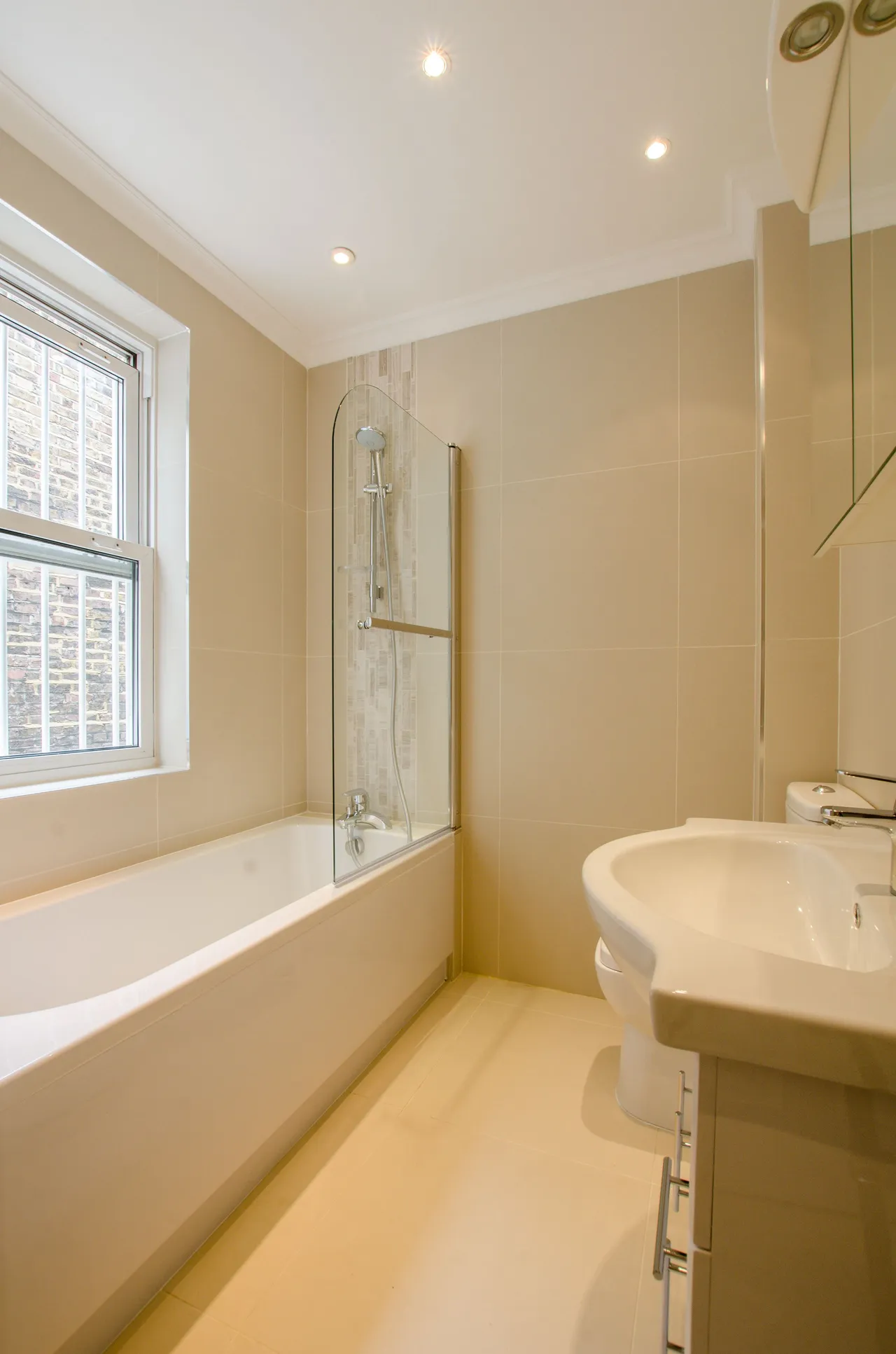 Flat B, 8a Elgin Crescent, London, photo 7