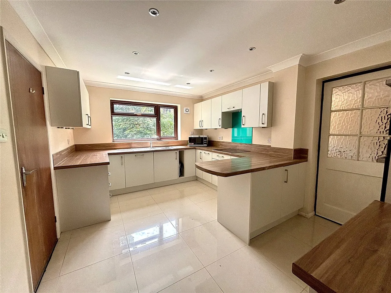 Down Lodge Close, Alderholt, Fordingbridge, Hampshire, SP6 3JA, photo 5