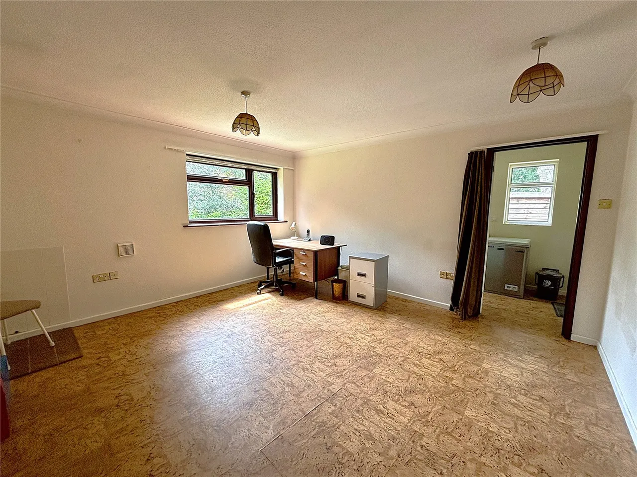 Down Lodge Close, Alderholt, Fordingbridge, Hampshire, SP6 3JA, photo 6