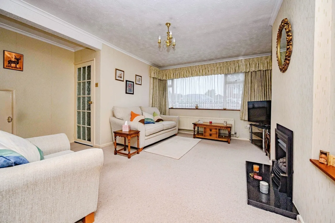 Stoneygate Road, LUTON, Bedfordshire, LU4, photo 5