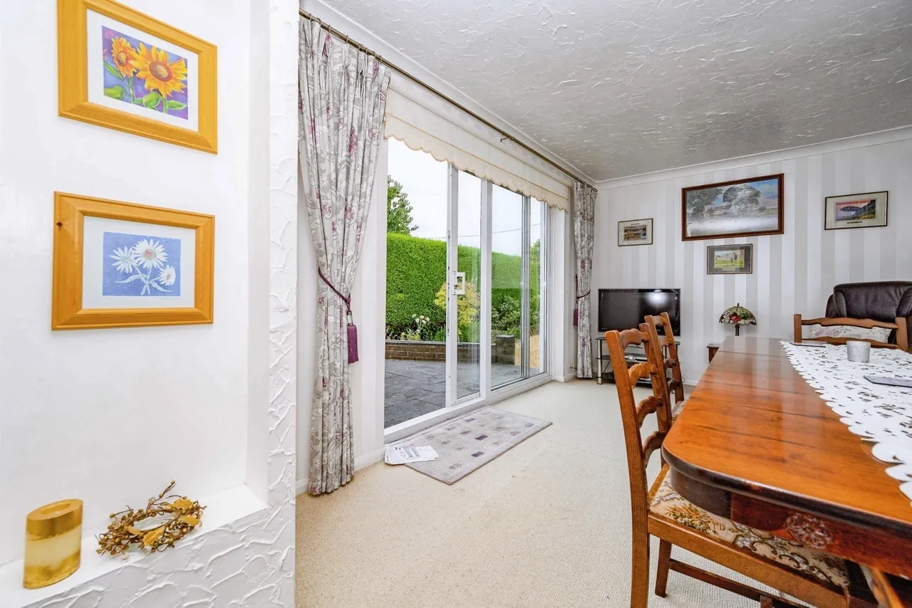 Stoneygate Road, LUTON, Bedfordshire, LU4, photo 9