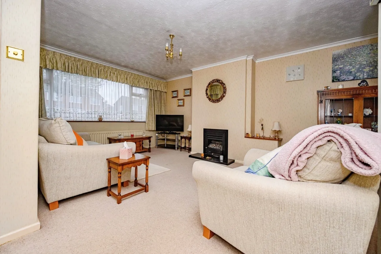 Stoneygate Road, LUTON, Bedfordshire, LU4, photo 3