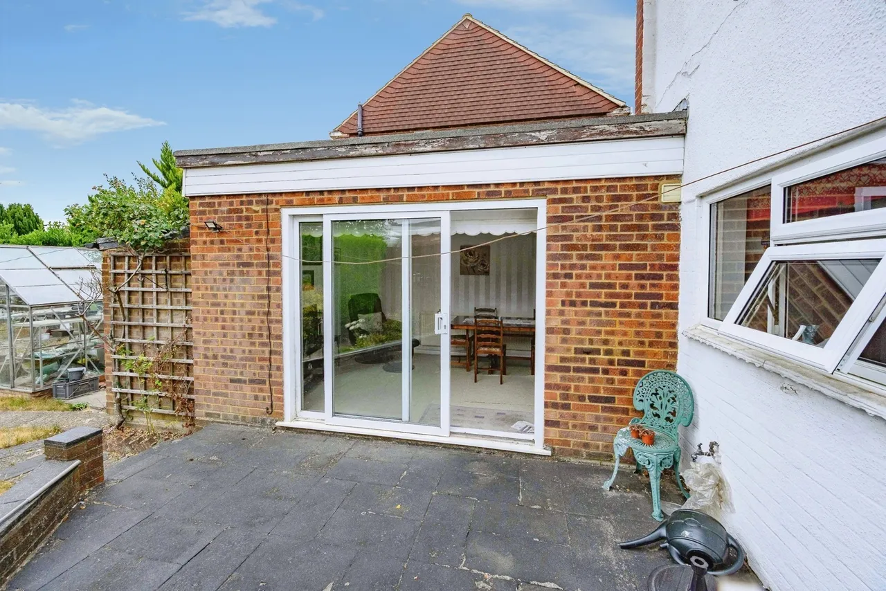 Stoneygate Road, LUTON, Bedfordshire, LU4, photo 12