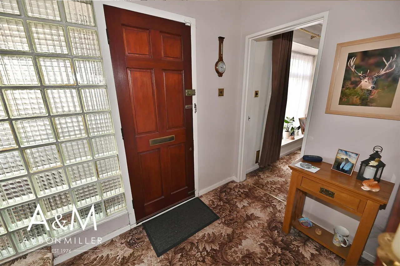 Tudor Crescent, Hainault, Essex, Ilford, IG62RY, photo 14