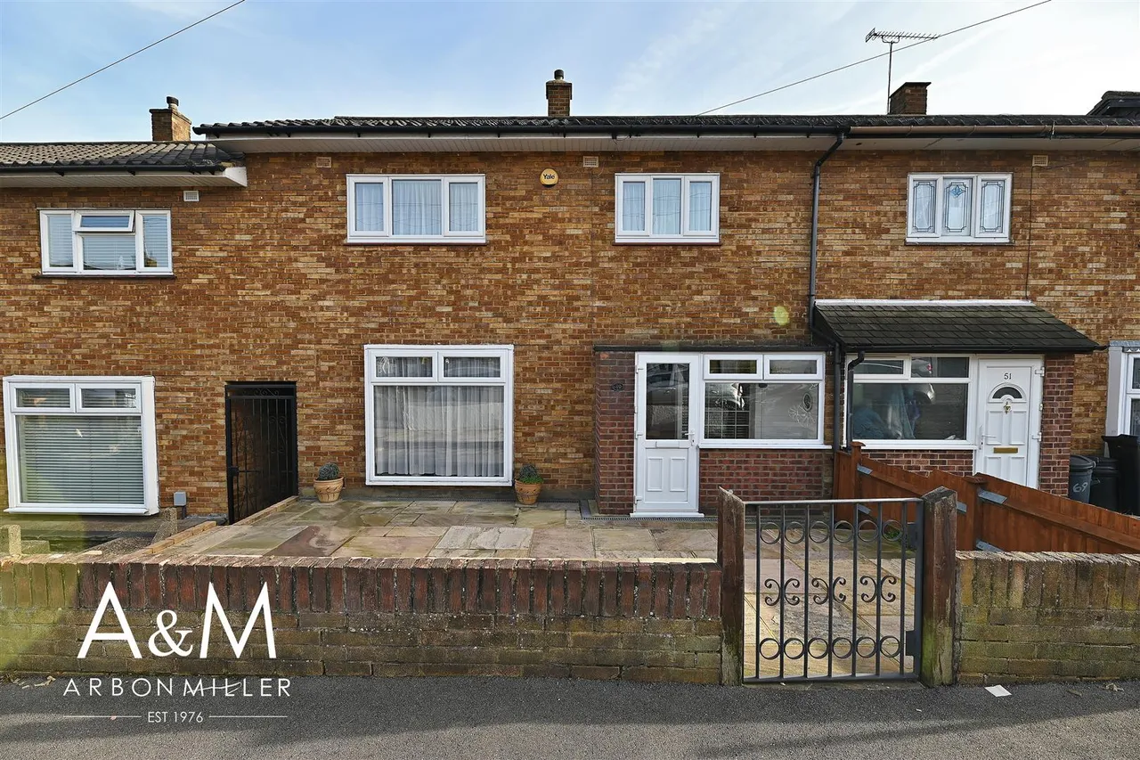 Tudor Crescent, Hainault, Essex, Ilford, IG62RY, photo 18